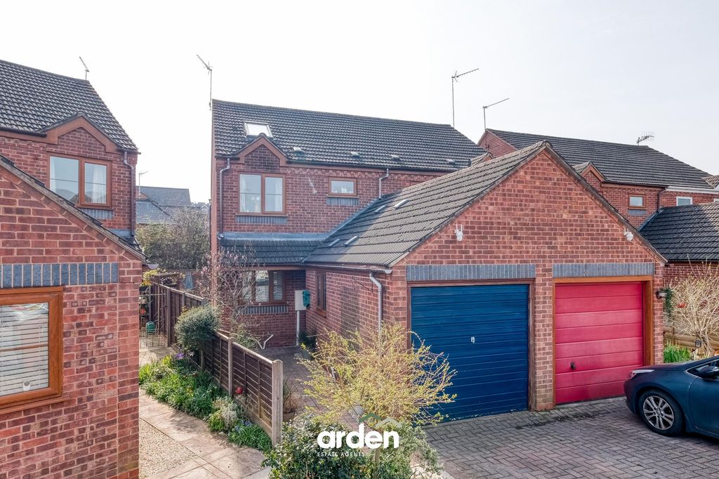 Property photo 1 of 16