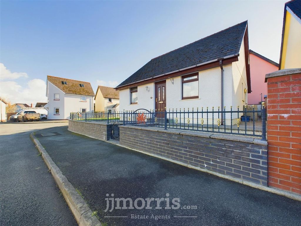 Property photo 2 of 21 Cam03686G0-Pr0215-Still001.Jpg