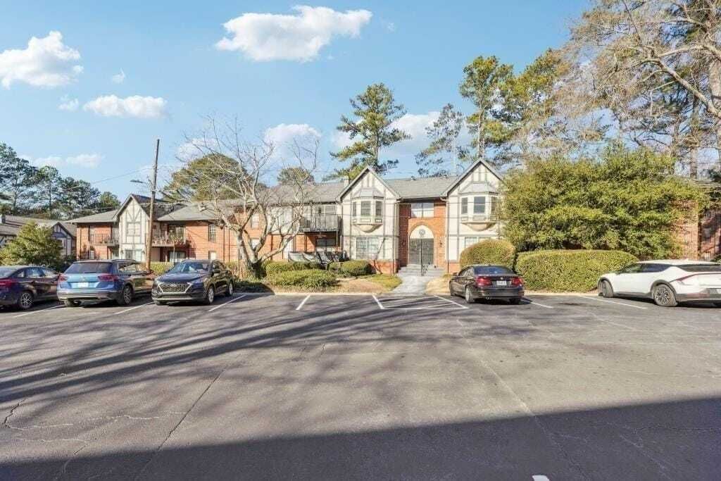 Property photo 1 of 31