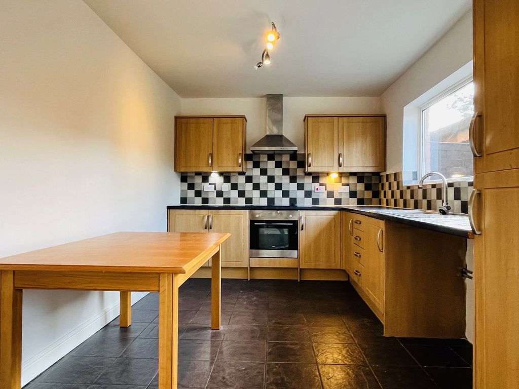 Property photo 2 of 10 Kitchen/Diner