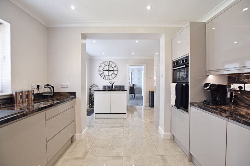 Property photo 2 of 29 Photo 11