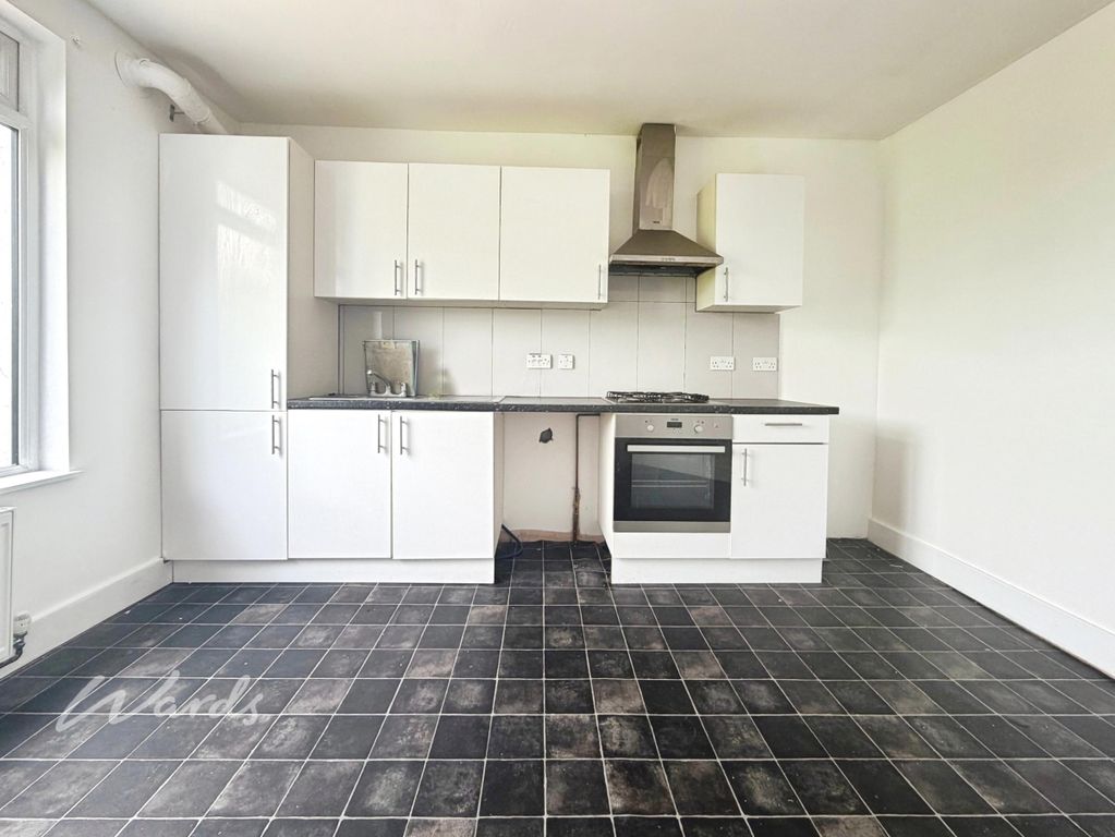 Property photo 2 of 6 Kitchen