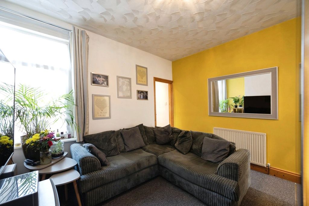Property photo 2 of 13 Picture No. 14