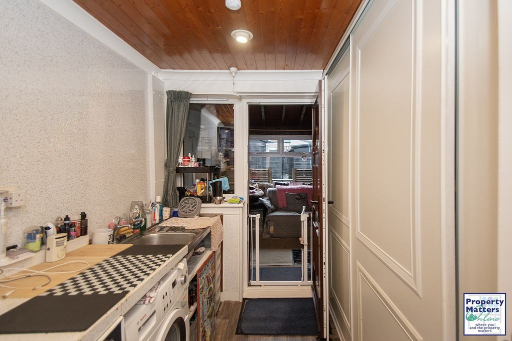 Property photo 3 of 14 Gallery