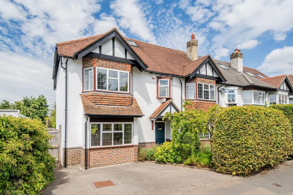 Property photo 1 of 21 Sandersfield Road