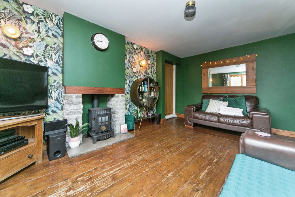 Property photo 3 of 17 Photography