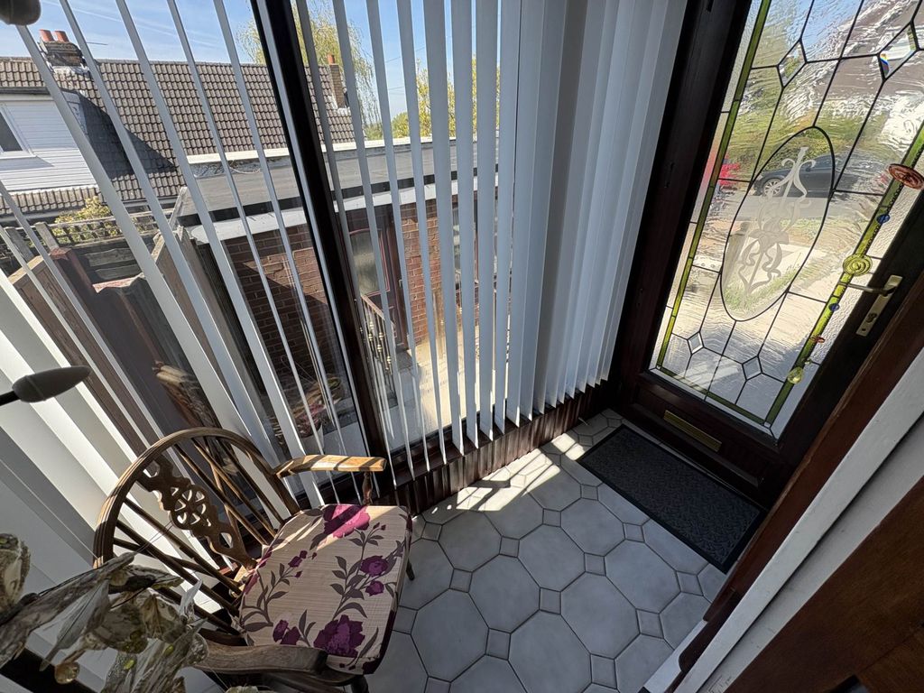Property photo 2 of 25