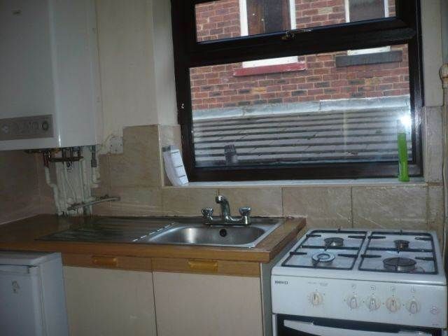 Property photo 3 of 5 Kitchen