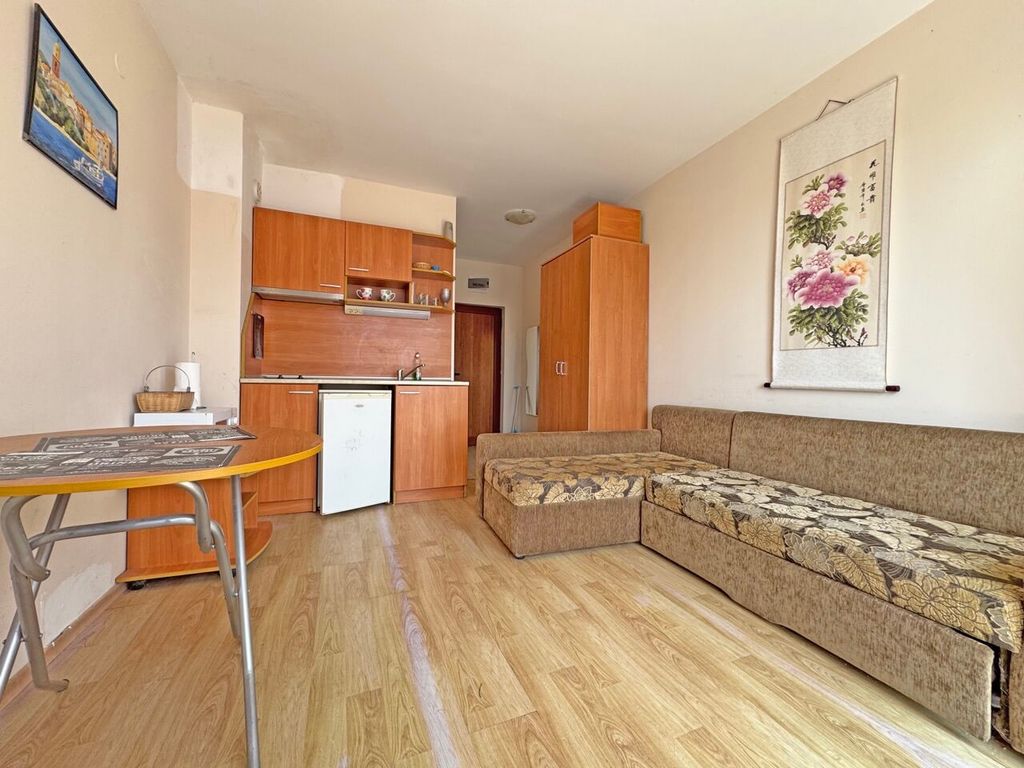 Property photo 3 of 9