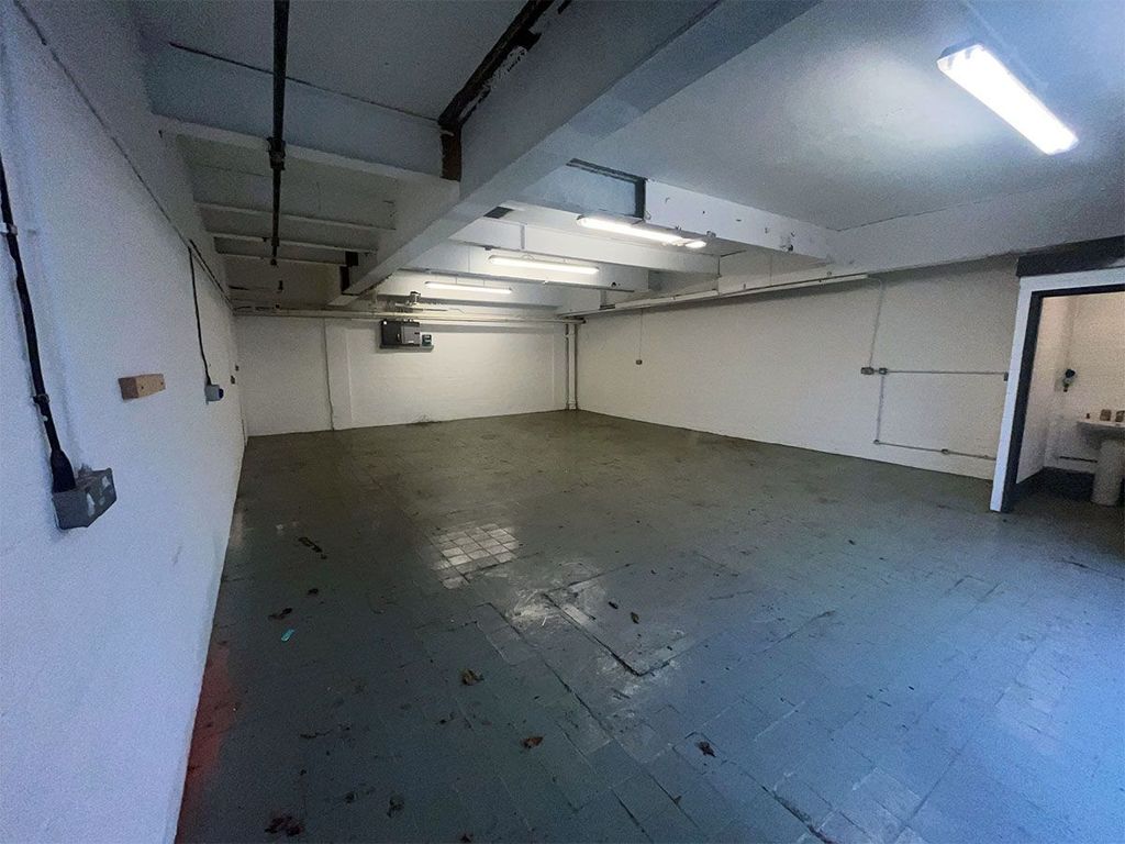 Property photo 3 of 5