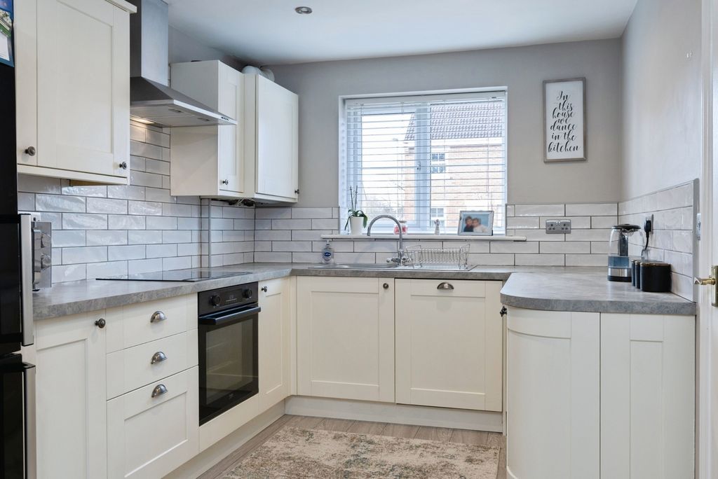 Property photo 3 of 19 Pbox-Img.Jpg