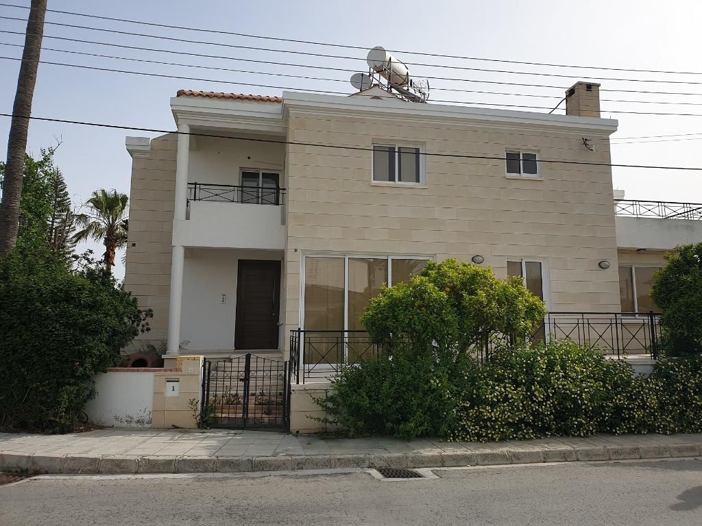 Property photo 1 of 4