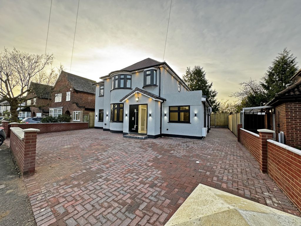 Property photo 2 of 26