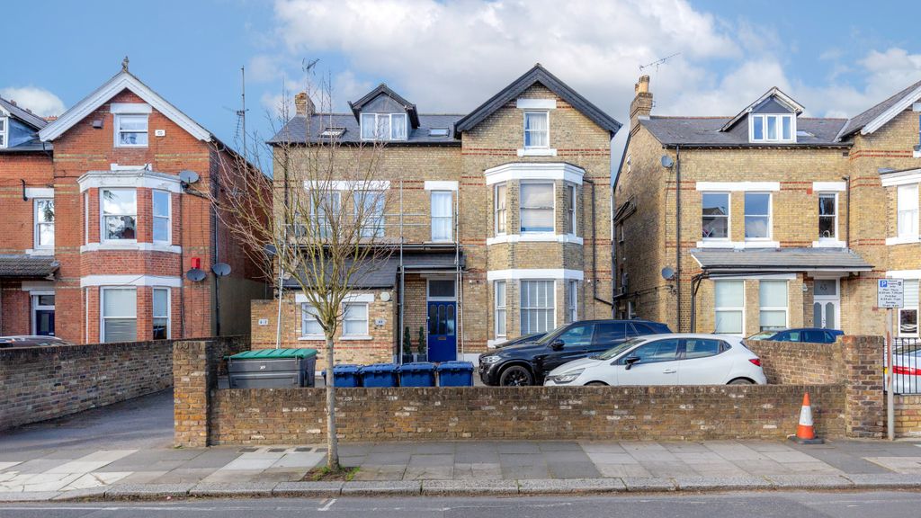 Property photo 1 of 19 Flat 5, 63 Grange Road, Ealing, London, W5 5Bu