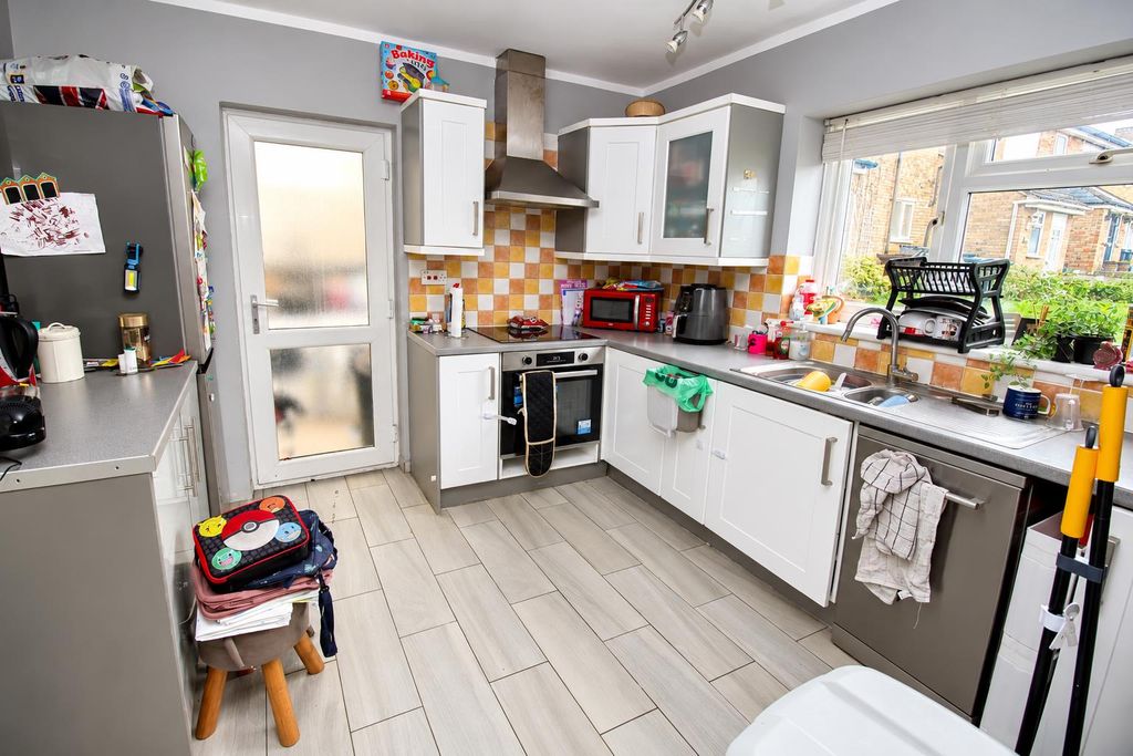 Property photo 2 of 16 7.Png