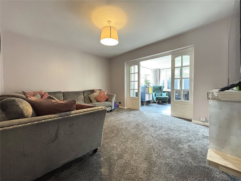 Property photo 2 of 20 Picture No. 15