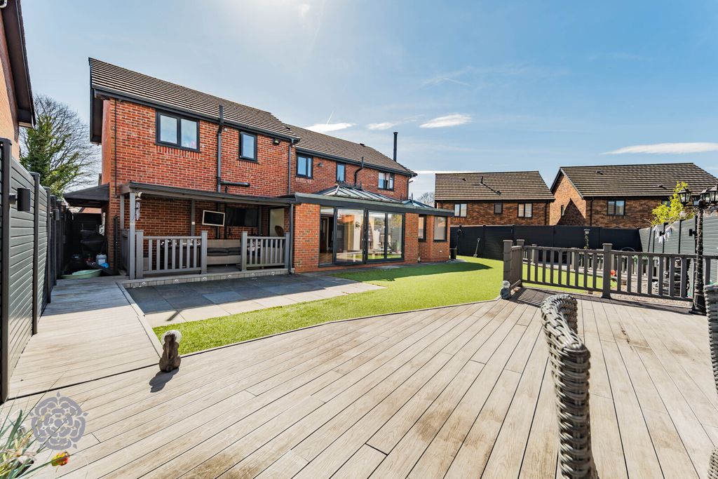 Property photo 3 of 31 Picture No. 18