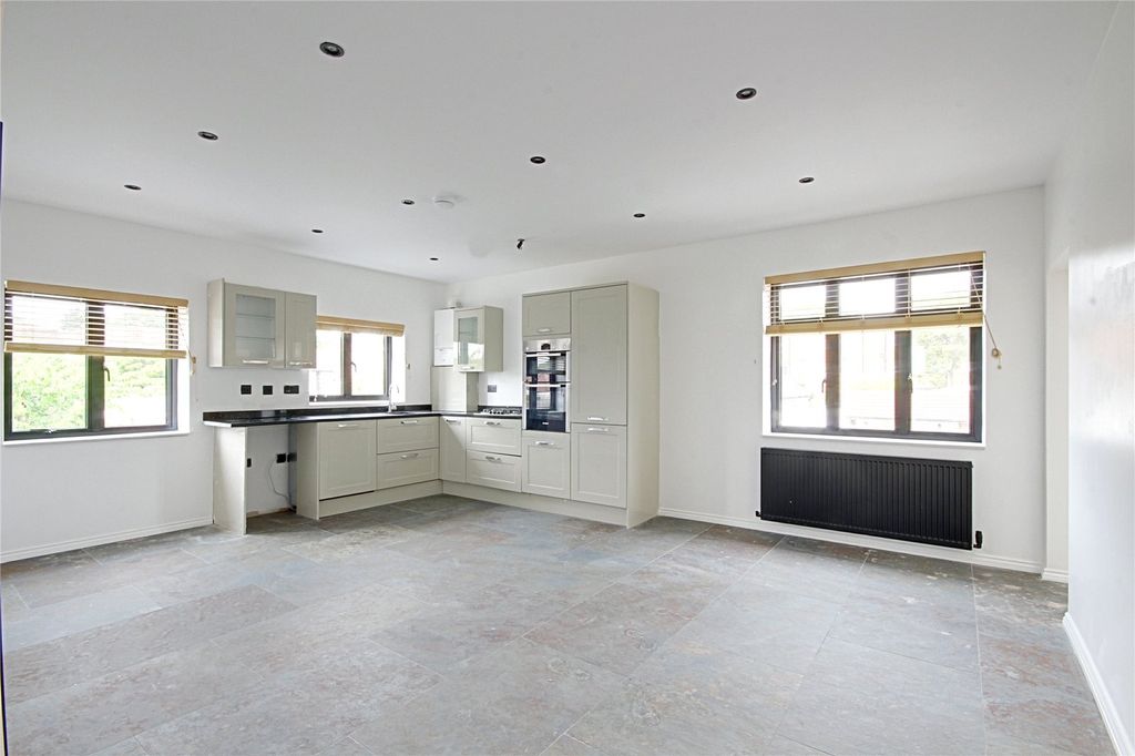 Property photo 1 of 18 Picture No. 19