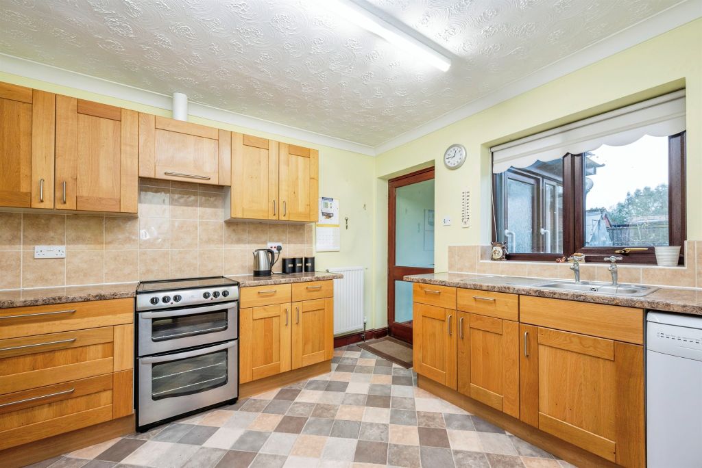 Property photo 2 of 22