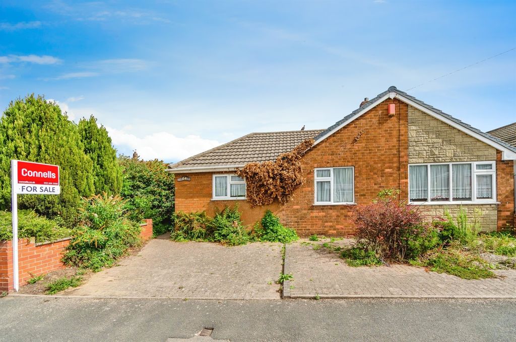Property photo 1 of 17