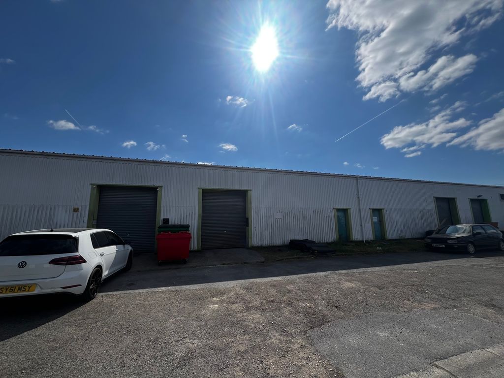 Property photo 1 of 3
