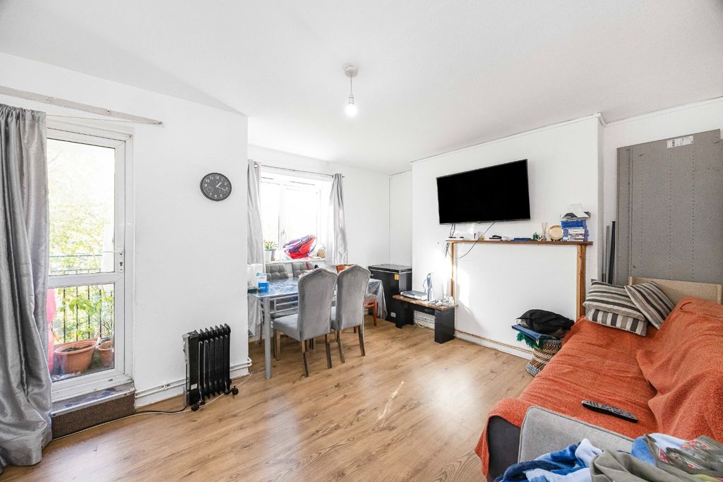 Property photo 2 of 9 4487581