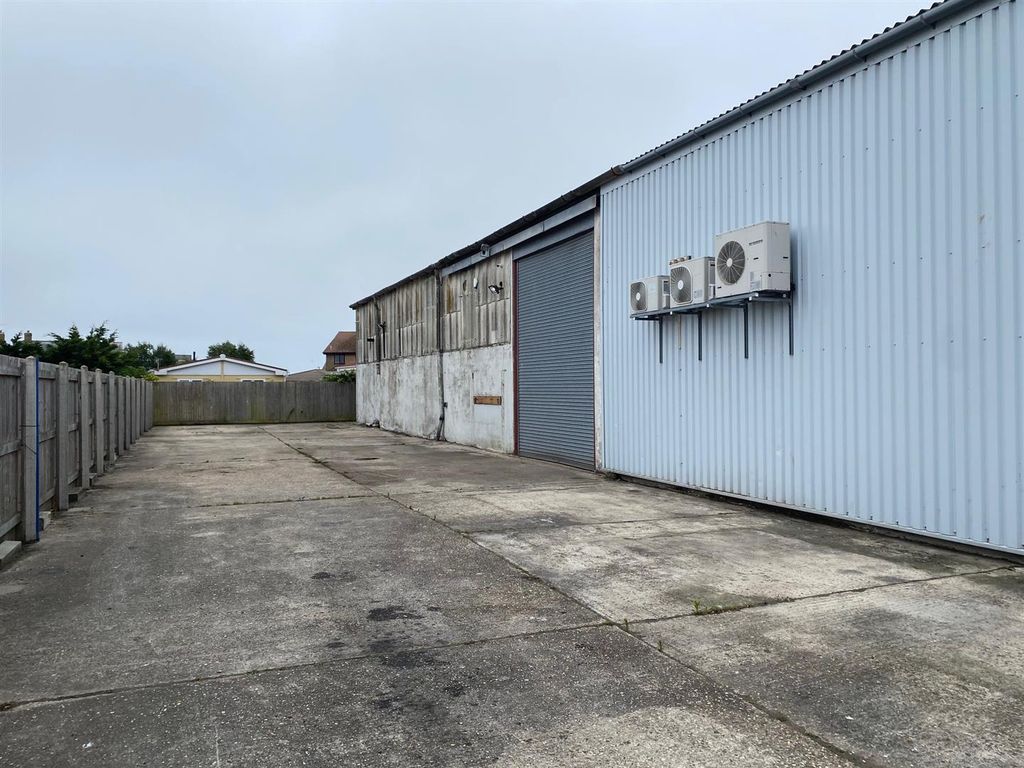 Property photo 2 of 7 19 Rear Cambridge Rd 2.Jpg