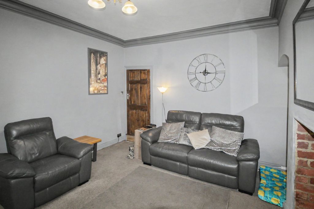 Property photo 2 of 20 Photo 1