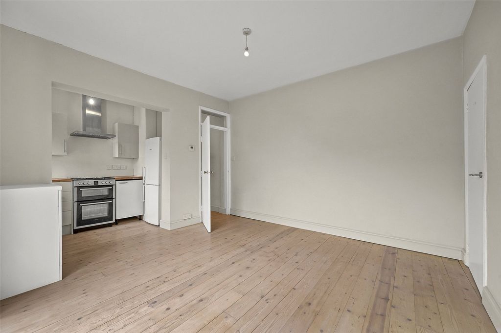 Property photo 2 of 13 Picture No. 02