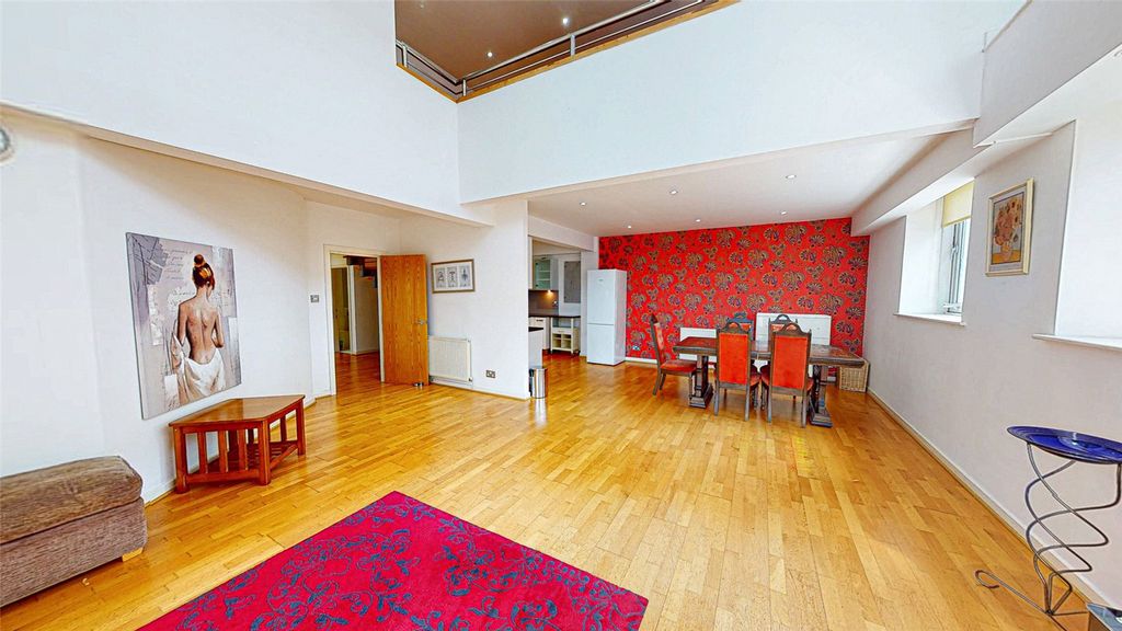 Property photo 2 of 21 Picture No. 02