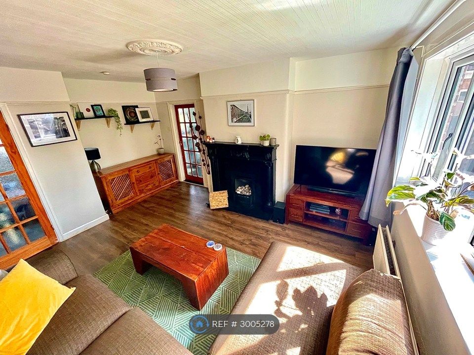 Property photo 2 of 18 Living Room 2