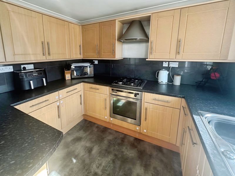 Property photo 3 of 18 Photo 13