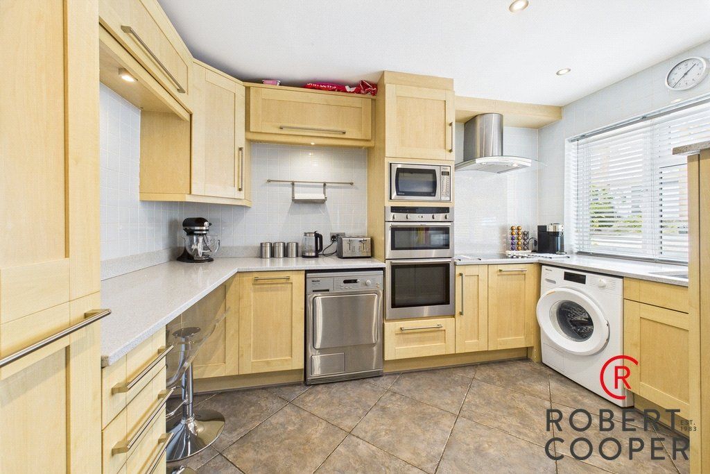 Property photo 2 of 15 Picture No. 11