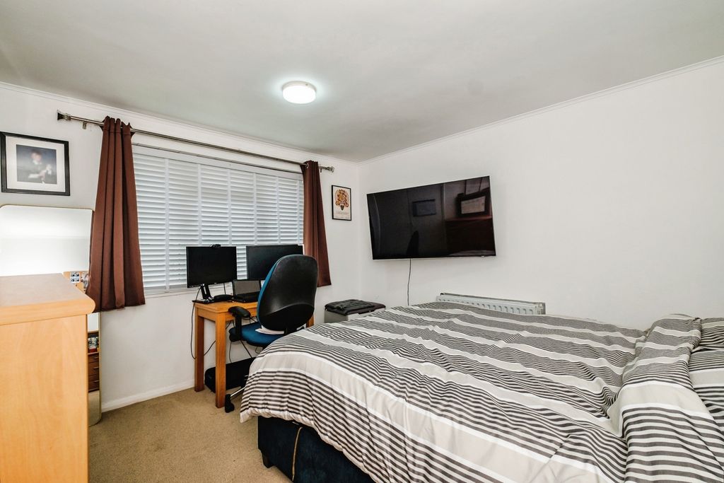 Property photo 3 of 28 Pbox-Img.Jpg
