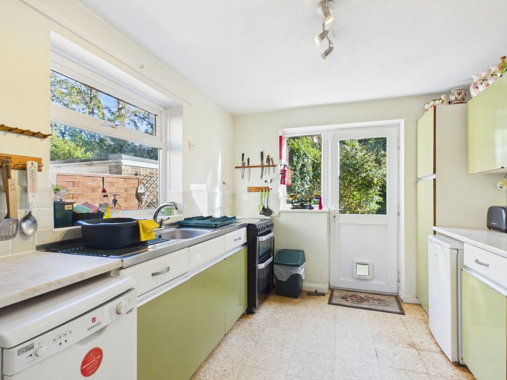Property photo 2 of 33