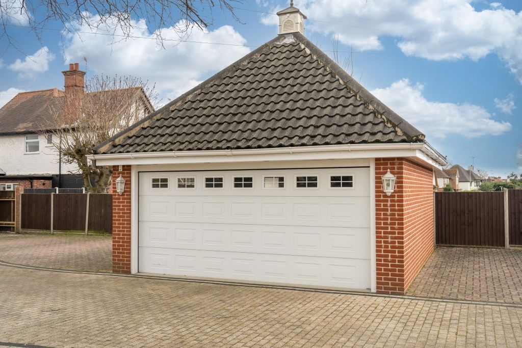 Property photo 2 of 30 Yr20