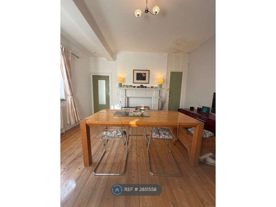 Property photo 3 of 9 Dining Room