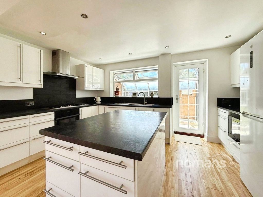 Property photo 2 of 23 Picture No. 06