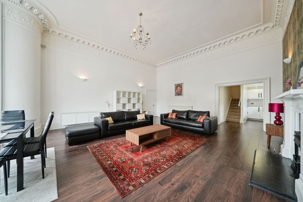 Property photo 3 of 26