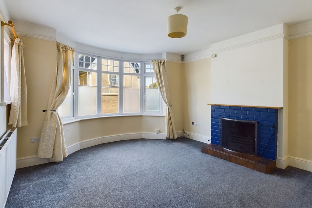 Property photo 3 of 21 Cam02519G0-Pr0132-Still004