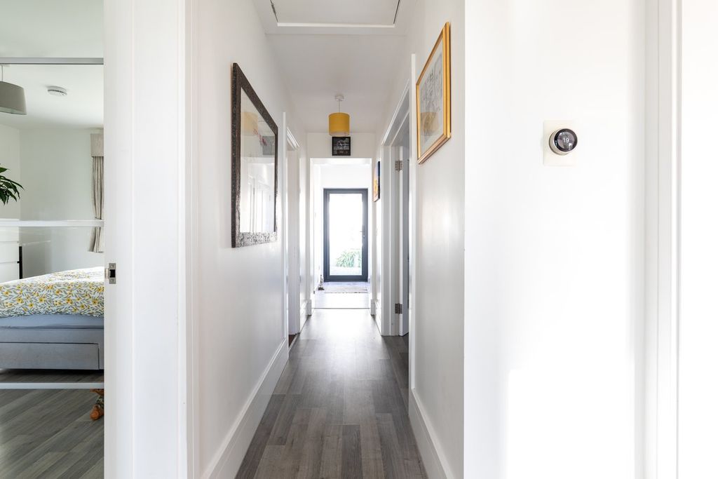 Property photo 2 of 26