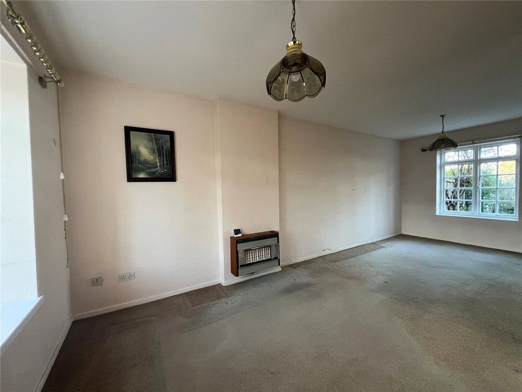 Property photo 2 of 14 Picture No. 12