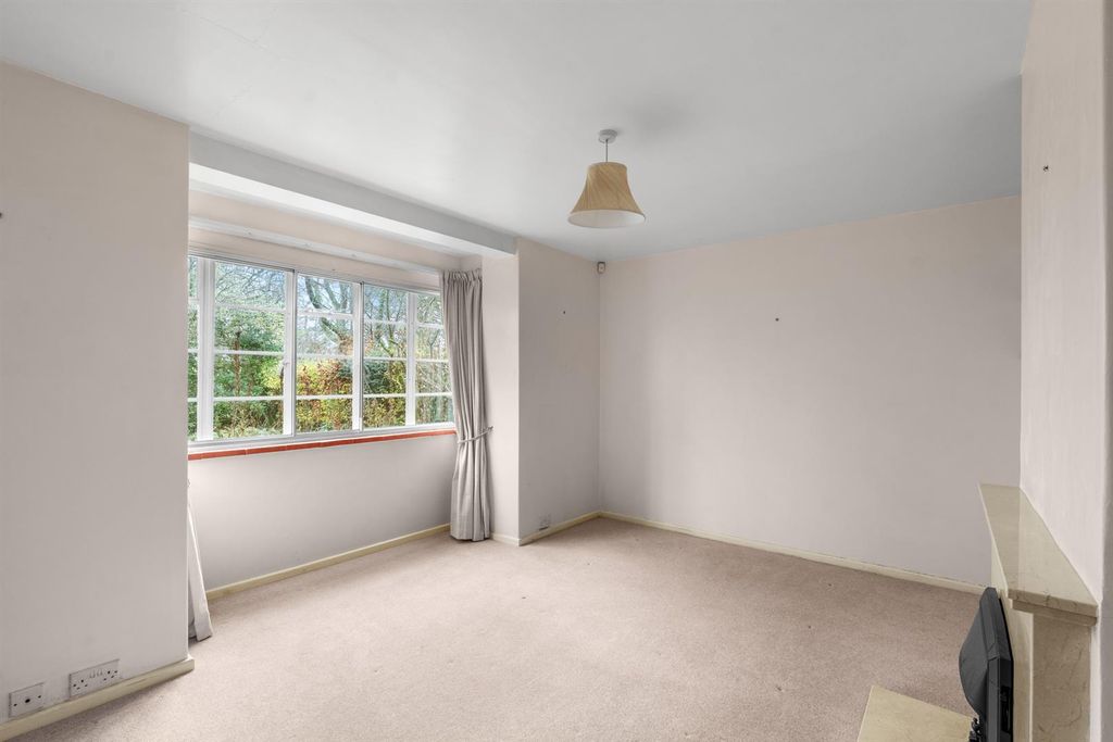 Property photo 2 of 26 33Theavenues-010.Jpg