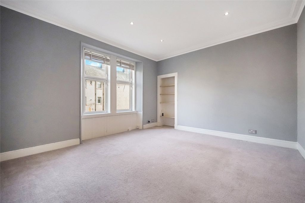 Property photo 2 of 19 Picture No. 04