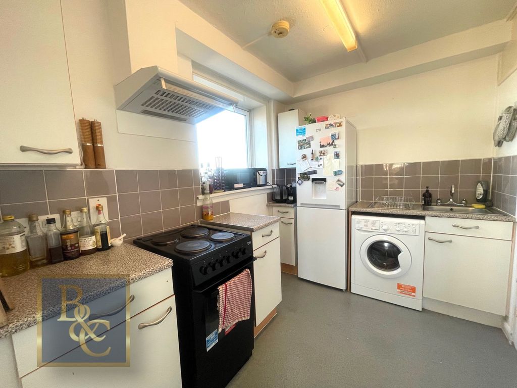 Property photo 3 of 8