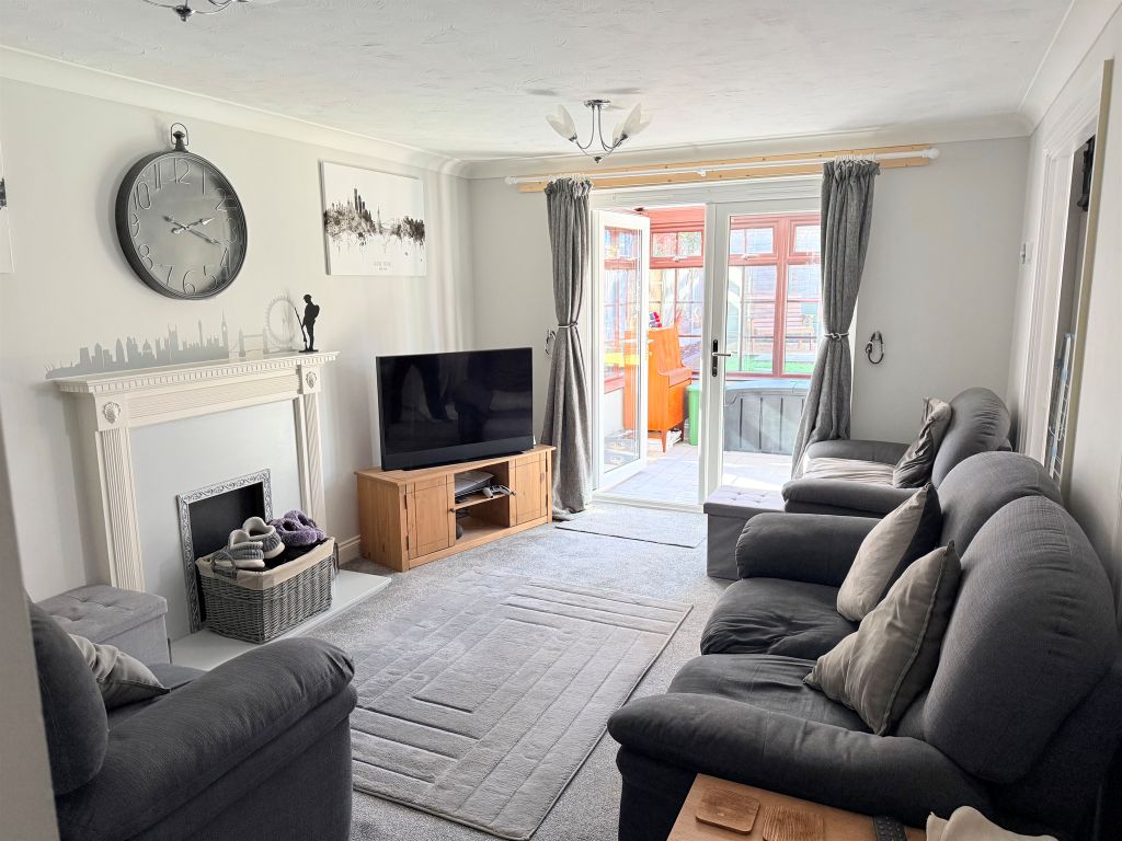 Property photo 2 of 19