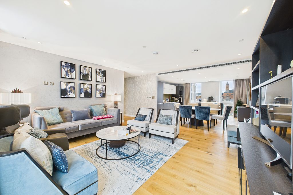 Property photo 2 of 25