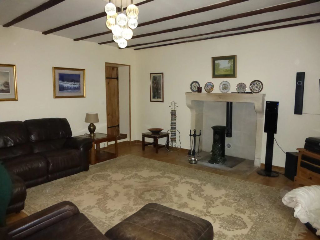 Property photo 3 of 15