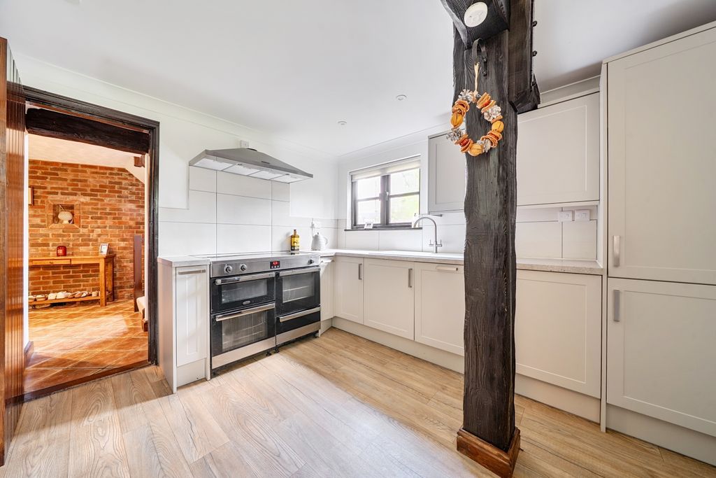 Property photo 2 of 28 1440416-14-69E6335A8c69E