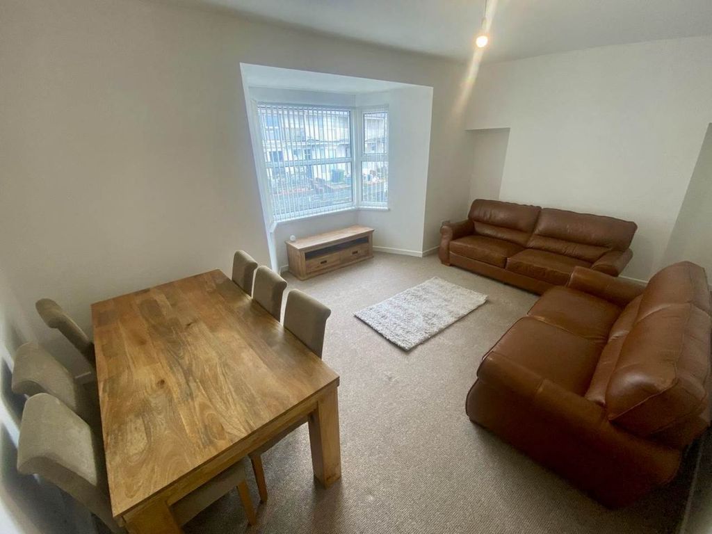 Property photo 1 of 14 Living Area 1